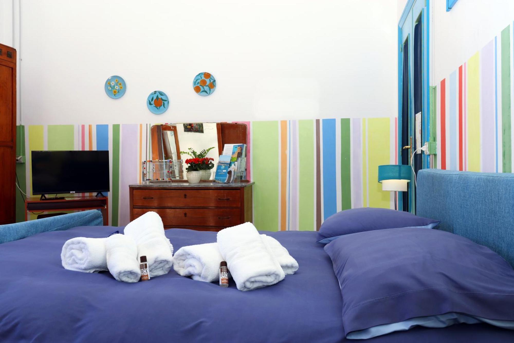 Auberge de jeunesse Casa Di Chiara à Crotone Extérieur photo