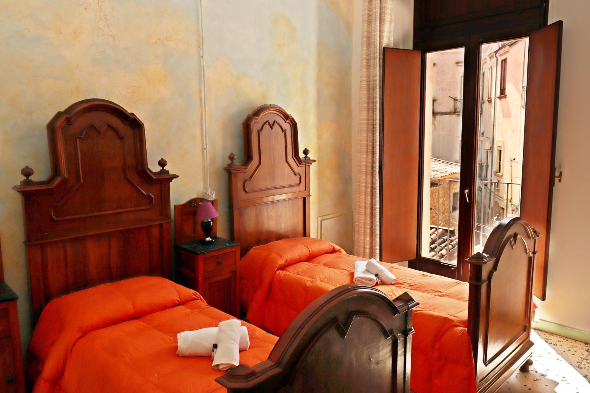 Auberge de jeunesse Casa Di Chiara à Crotone Extérieur photo